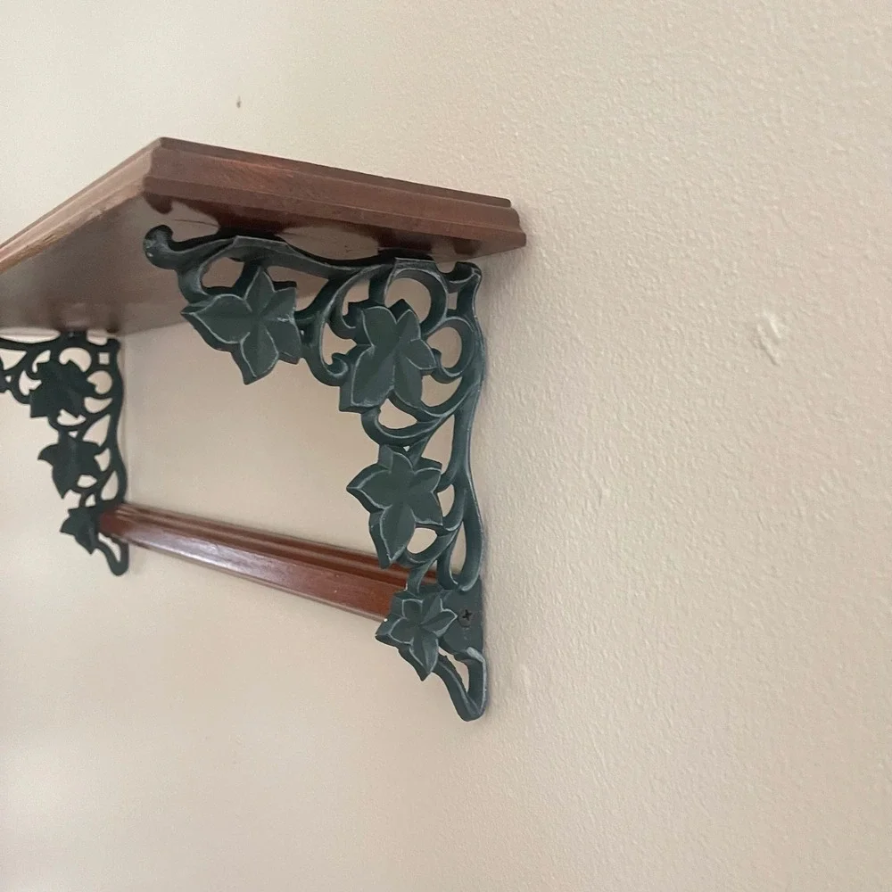 Vtg Wooden Wall Display Shelf ivy Cottage Farmhouse Trinket 18